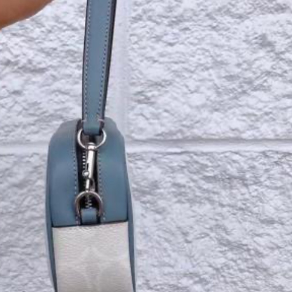 NEW Coach Jamie Wristlet In Signature Canvas With Varsity Motif - Picture 5 of 14